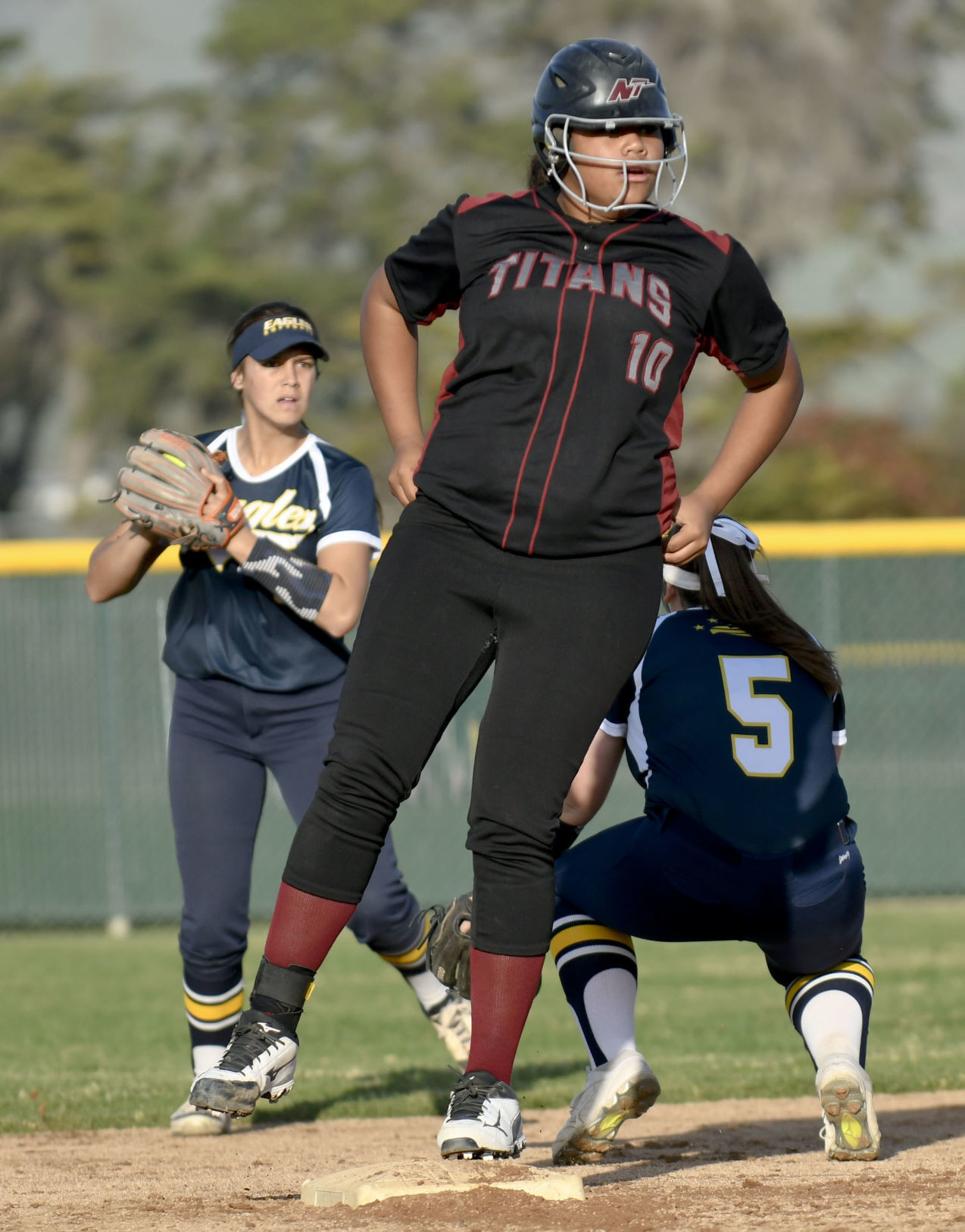 Photos: Nipomo hangs on to beat Arroyo Grande 10-9